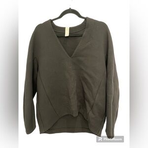 Bc black v neck sweater long sleeve structure